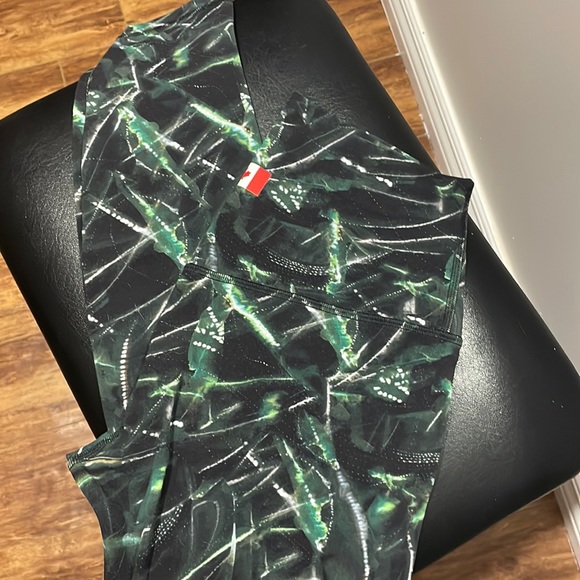 Align - Picture 1 of 2